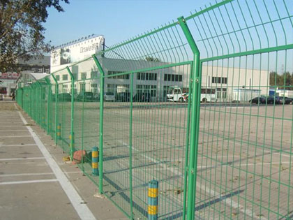 公路隔離柵