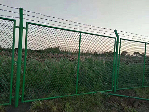 廣西圈地使用護(hù)欄案例